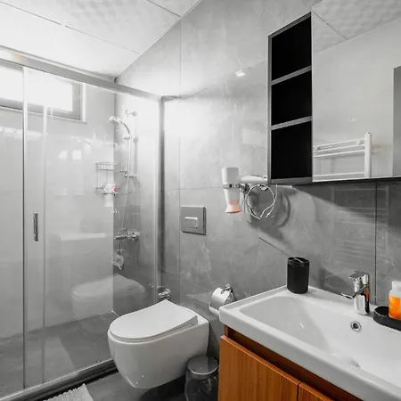Central Flat W Balcony 5 Min To Lara Beach * Antalya