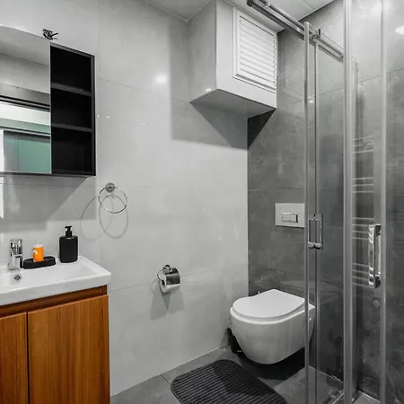 Central Flat W Balcony 5 Min To Lara Beach * Antalya
